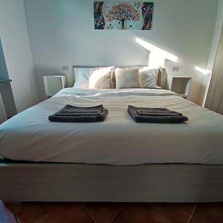 Sanmartino67 Apartment Abbiategrasso Bagian luar foto