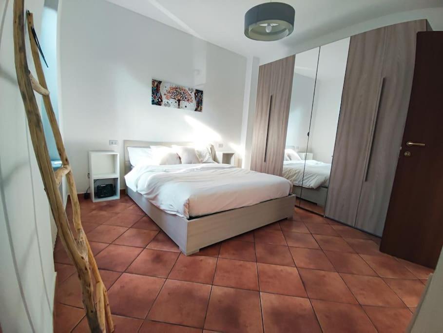 Sanmartino67 Apartment Abbiategrasso Bagian luar foto